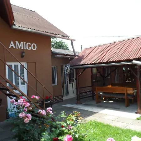 Nyaraló Amigo Szováta